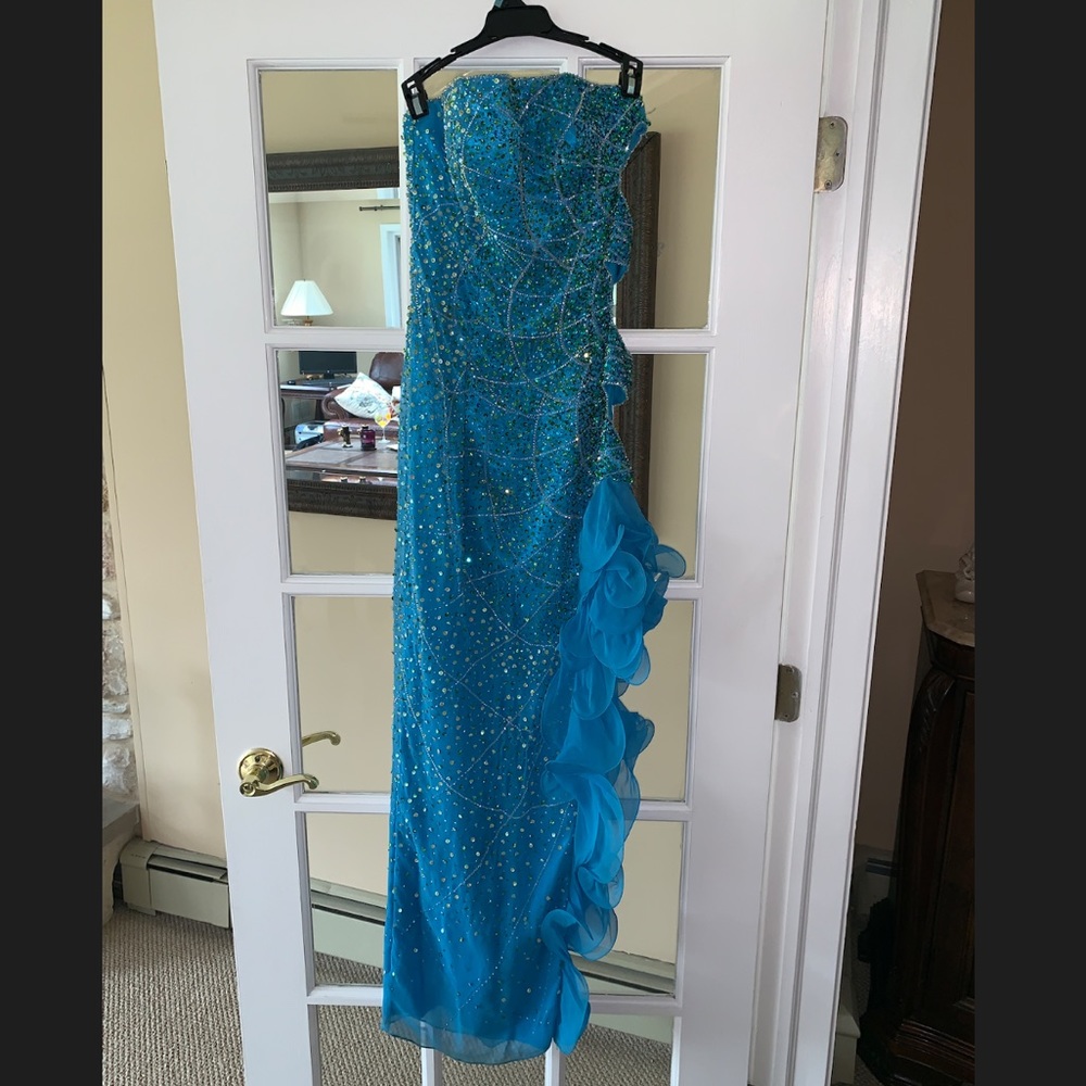 Formal teal/blue prom dress